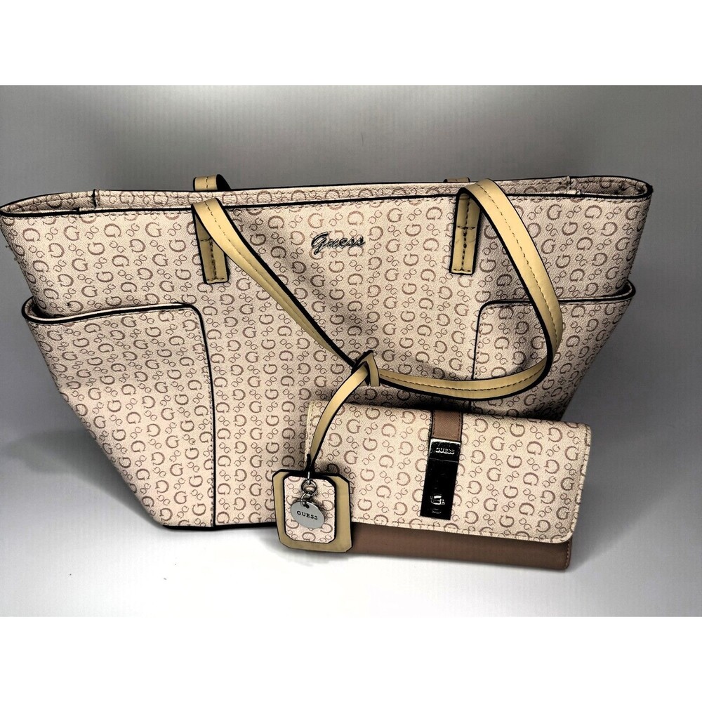 GUESS Set of Crossbody Handbag Purse Shoulder Bag Logo PLUS Wallet Light Pink